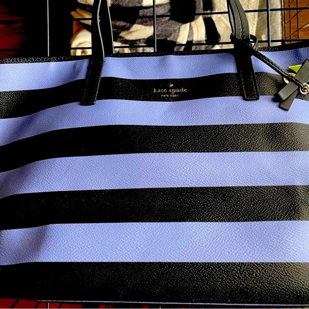 Kate Spade ♠️ Hawthorne Lane Striped Tote